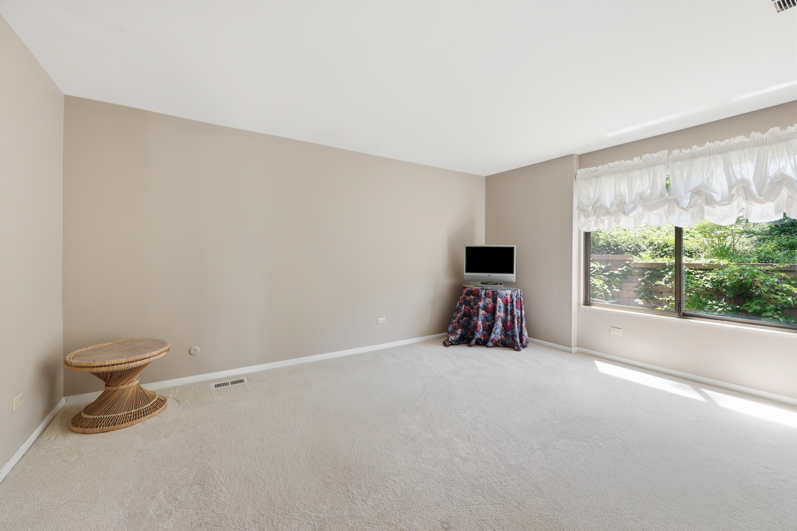 640 Old Barn Road, Unit C Lake Barrington, IL 60010 - Photo 15 of 47