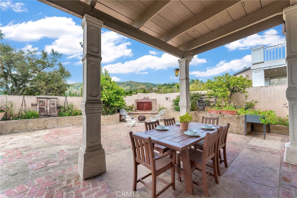 2269 Shady Oaks Road Glendora, CA 91741 - Photo 53 of 62 a view of an outdoor dining space with a table and chairs