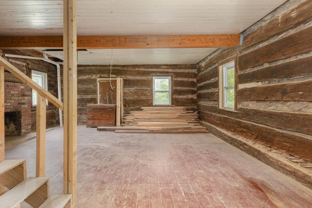 13573 Cooley Spring Lane Broadway, VA 22815 - Photo 11 of 63 a view of an empty room
