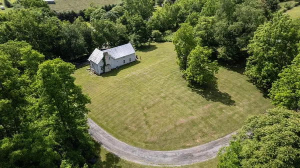 $179,900 | 13573 Cooley Spring Lane, Broadway, VA 22815