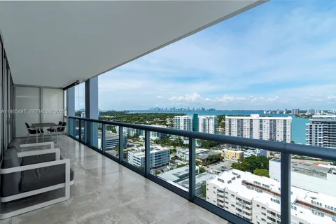 $1,020,000 | 6799 Collins Avenue, Unit CPH06, Miami Beach, FL 33141