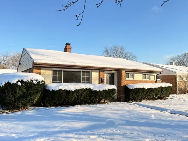 $255,700 | 17303 Chicago Avenue, Lansing, IL 60438