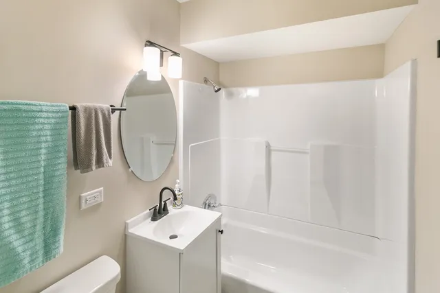 $255,700 | 17303 Chicago Avenue, Lansing, IL 60438