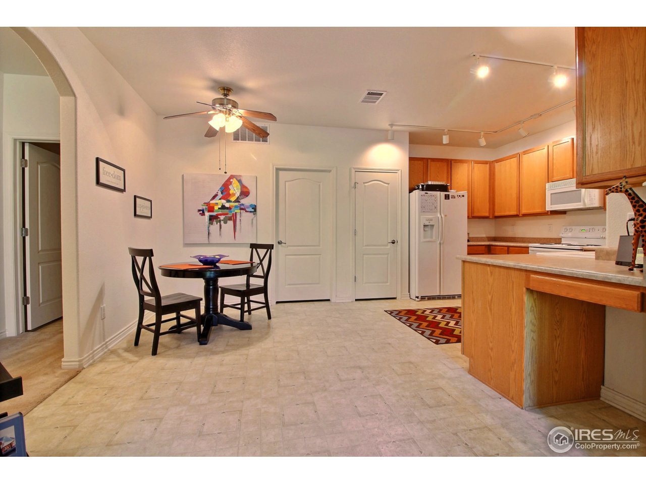 4672 West 20th Road, Unit 2211 Greeley, CO 80634 - Photo 9 of 19 Eat In Kitchen