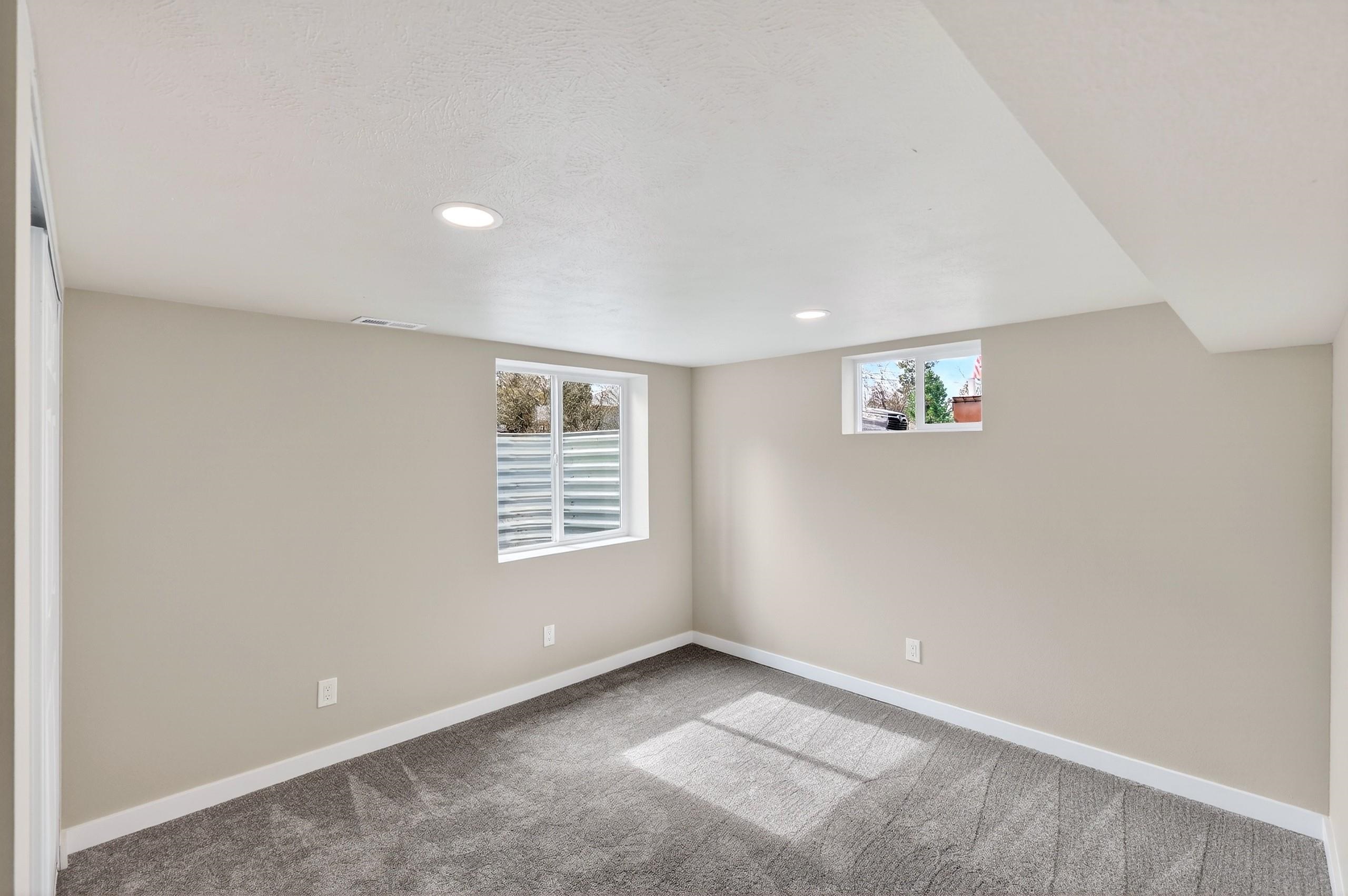 915 East 34th Avenue Spokane, WA 99203 - Photo 12 of 21