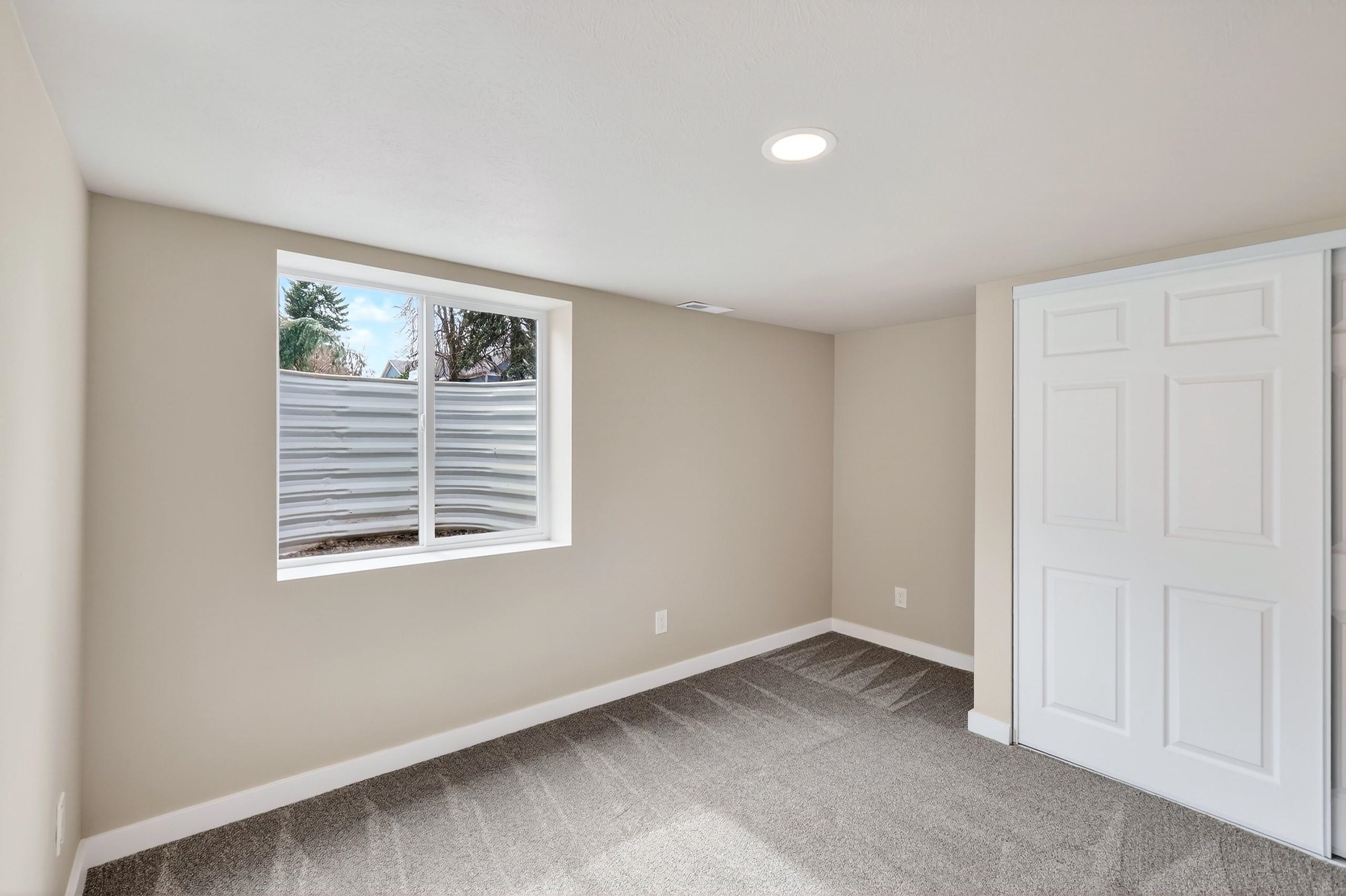 915 East 34th Avenue Spokane, WA 99203 - Photo 13 of 21