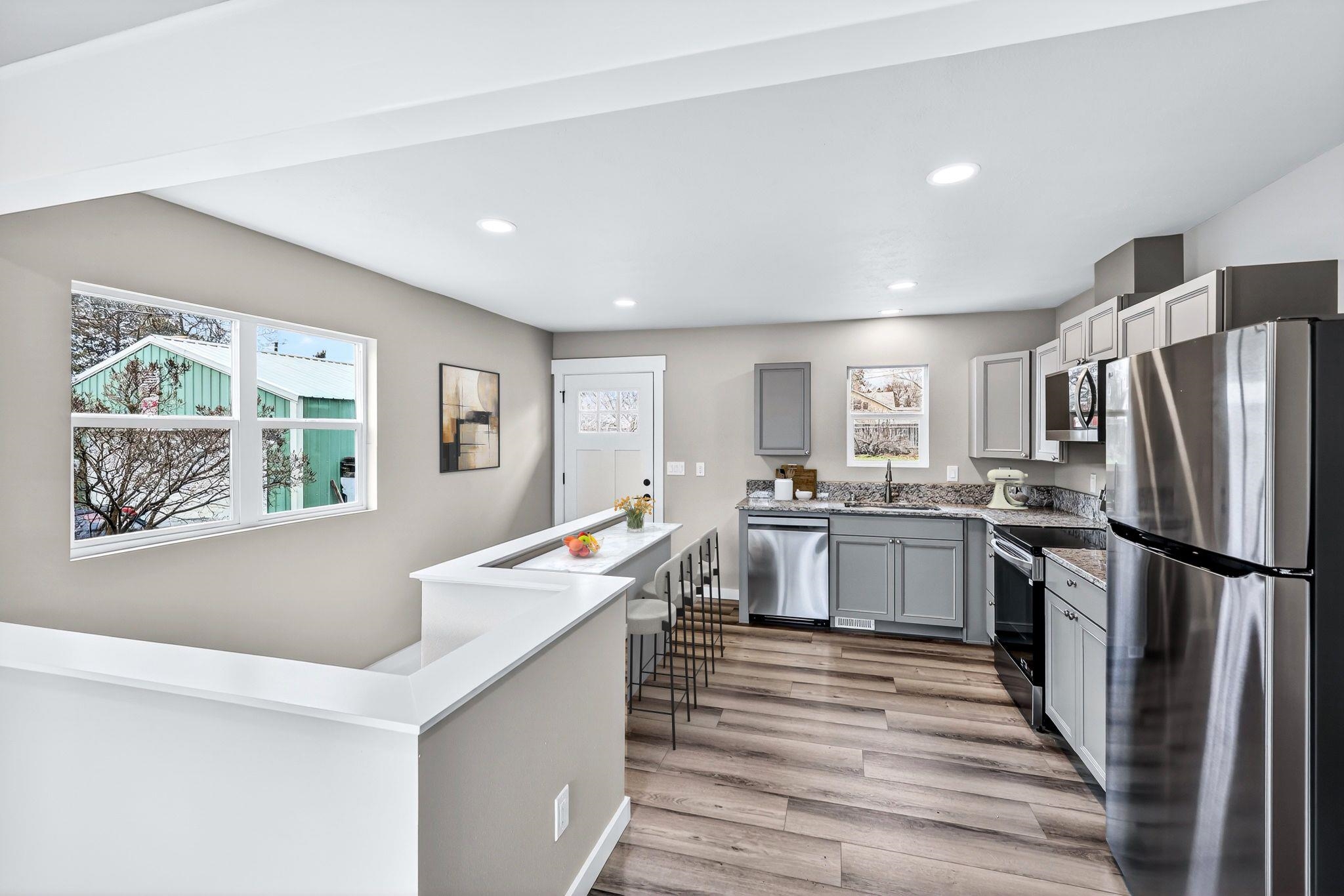 915 East 34th Avenue Spokane, WA 99203 - Photo 4 of 21