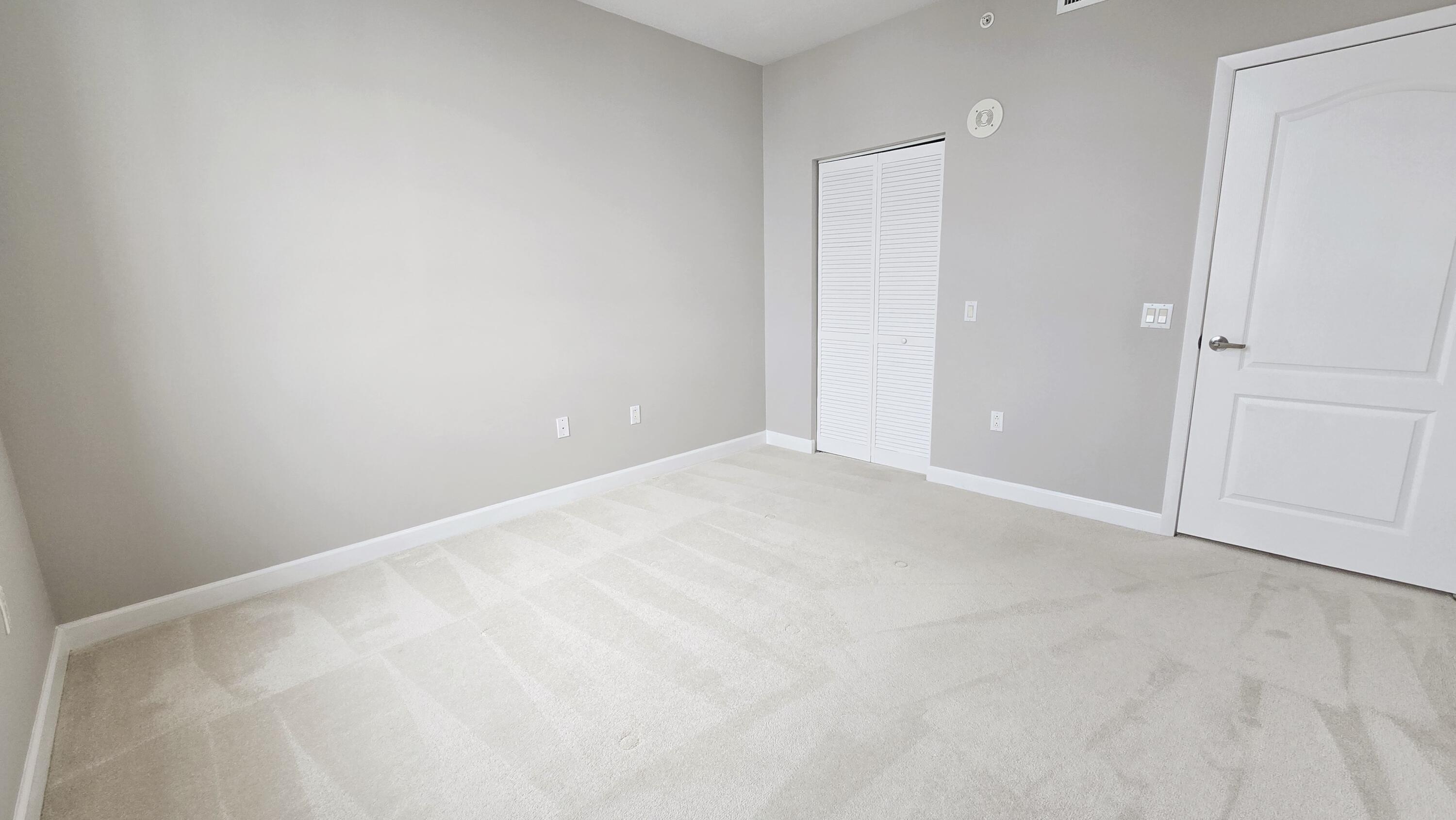 410 Evernia Street, Unit 701 West Palm Beach, FL 33401 - Photo 17 of 29 a view of an empty room