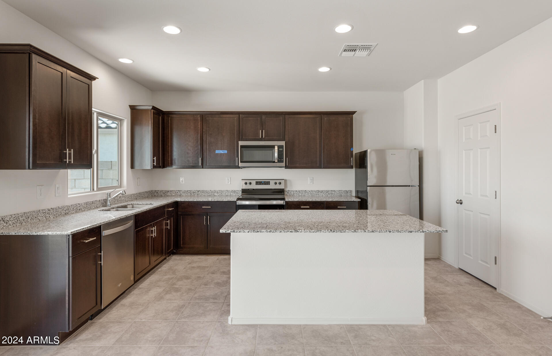 25155 West Romley Road Buckeye, AZ 85326 - Photo 2 of 21 1 - Kitchen