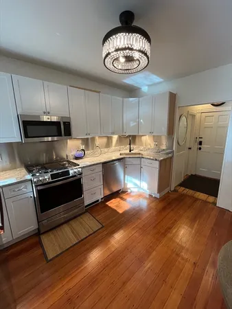 $3,990 | 334 Hurley Street, Unit 1, Cambridge, MA 02141