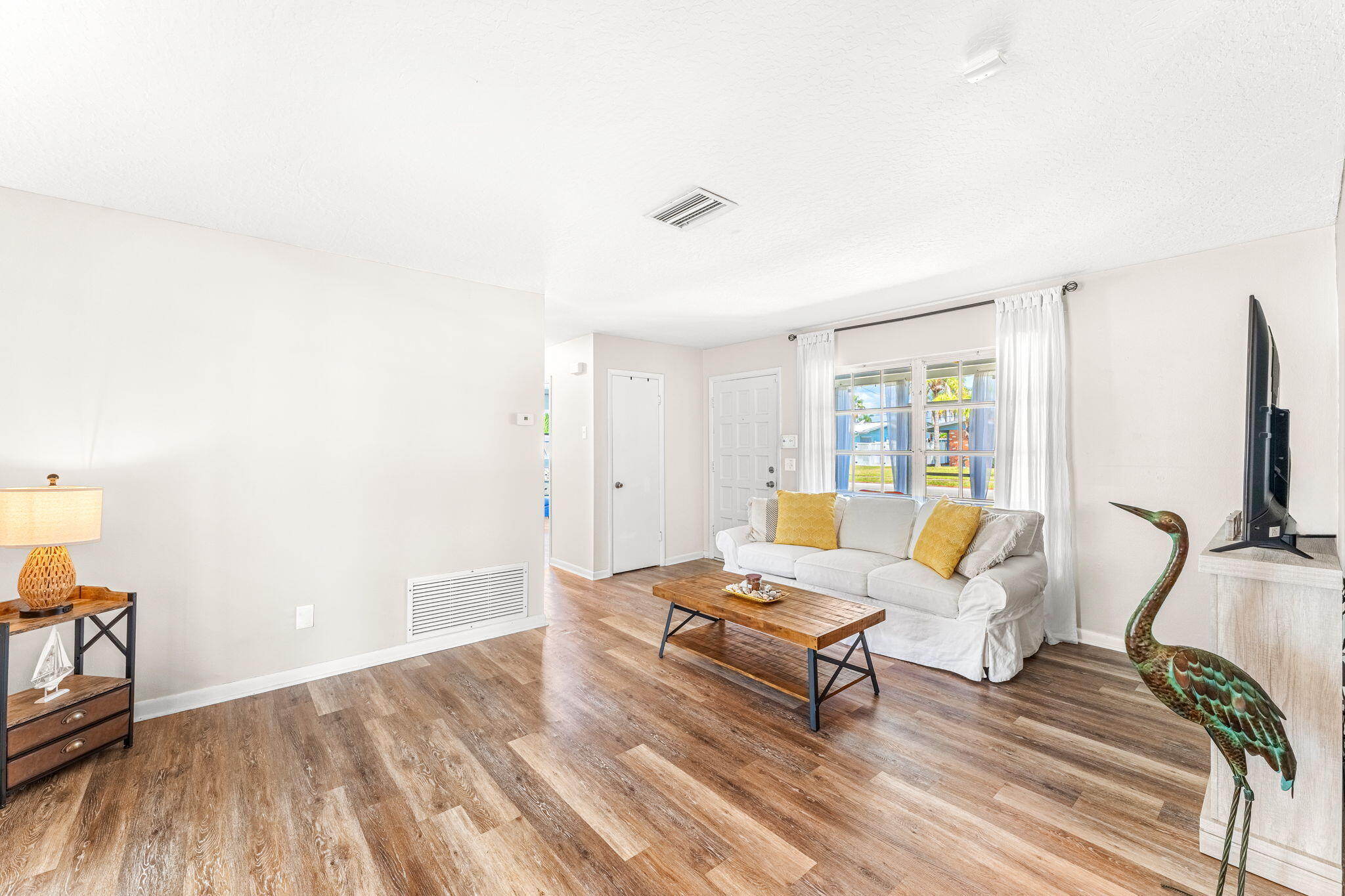 1097 Madrid Road Rockledge, FL 32955 - Photo 6 of 27 Living room