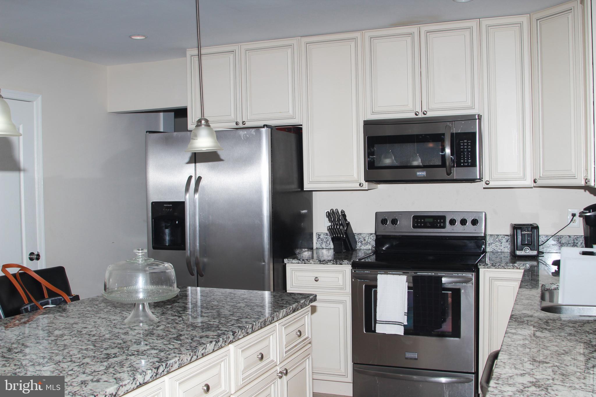 8903 Temple Hill Road Clinton, MD 20735 - Photo 2 of 26 kitchen