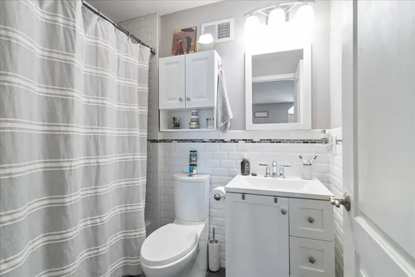 $4,200 | 252 Grace Avenue, Secaucus, NJ 07094