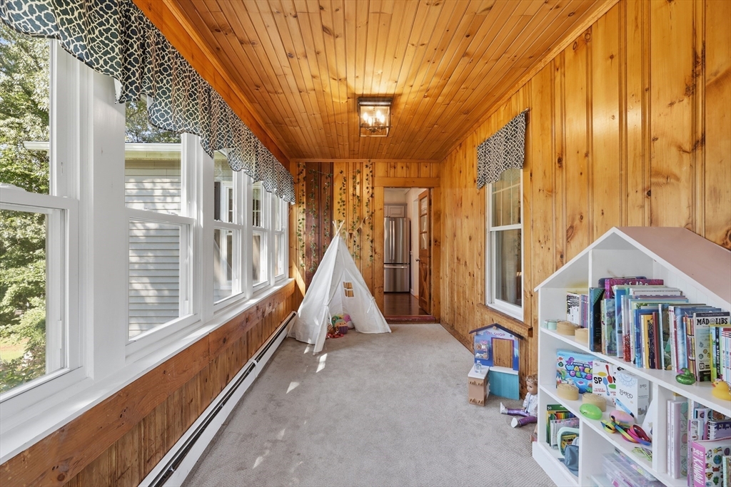 12 Elm Street Hudson, MA 01749 - Photo 4 of 33 Gallery Image 4