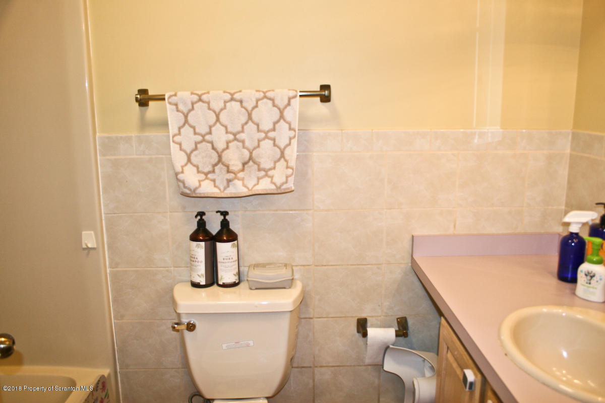 472 Willowbrook Road Clarks Summit, PA 18411 - Photo 15 of 24 Gallery Image 15