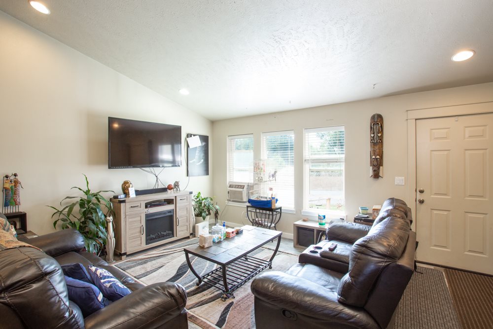 7327 East Rutter Avenue Spokane Valley, WA 99212 - Photo 4 of 16
