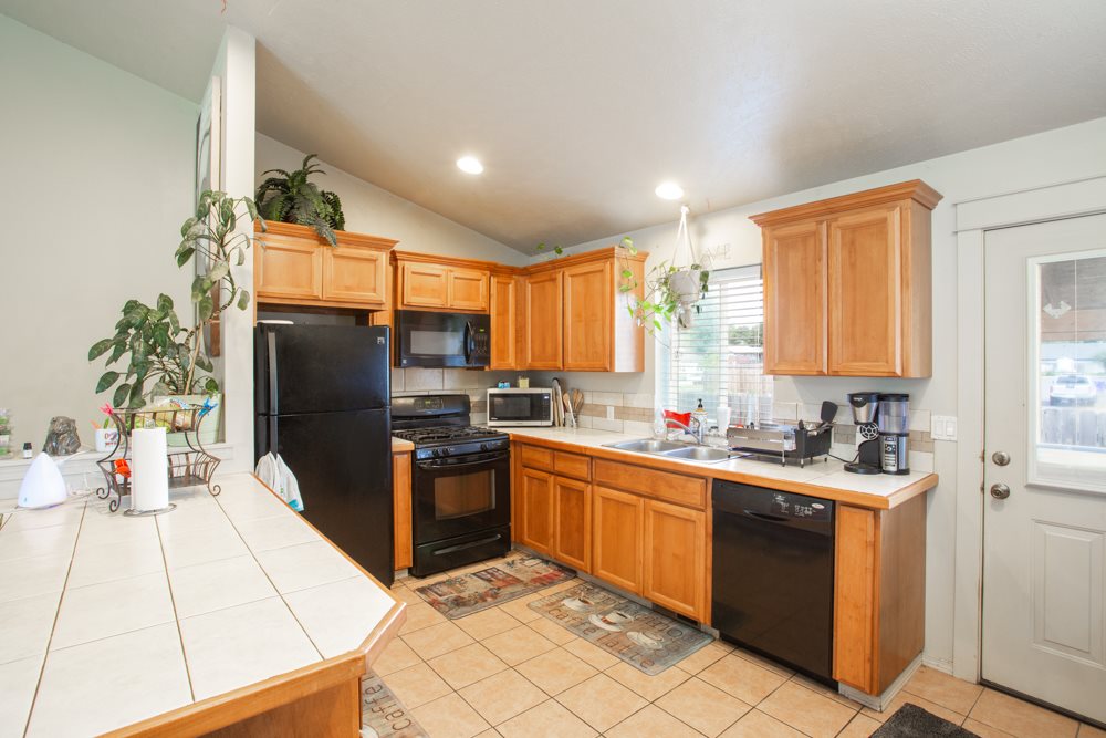 7327 East Rutter Avenue Spokane Valley, WA 99212 - Photo 6 of 16