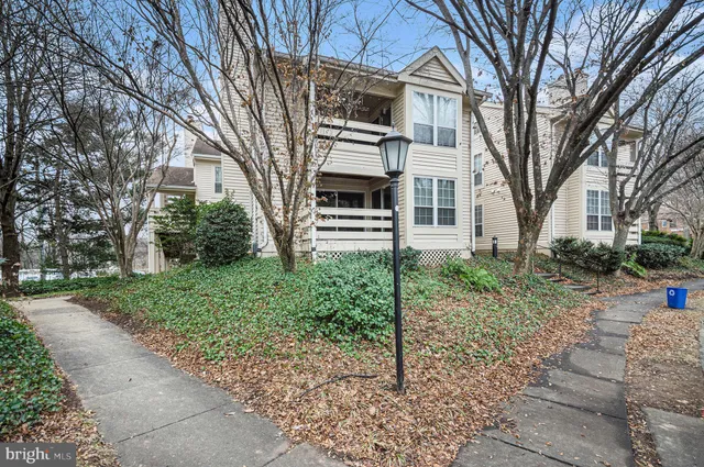 $365,000 | 4561 Interlachen Court, Unit F, Alexandria, VA 22312