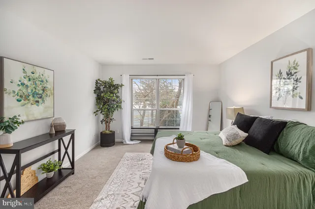 $365,000 | 4561 Interlachen Court, Unit F, Alexandria, VA 22312