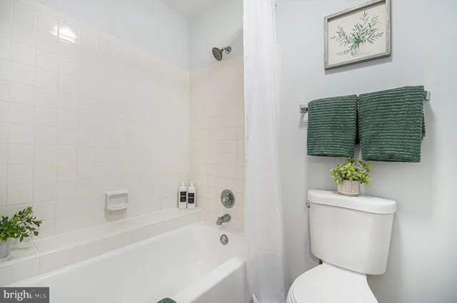 $365,000 | 4561 Interlachen Court, Unit F, Alexandria, VA 22312