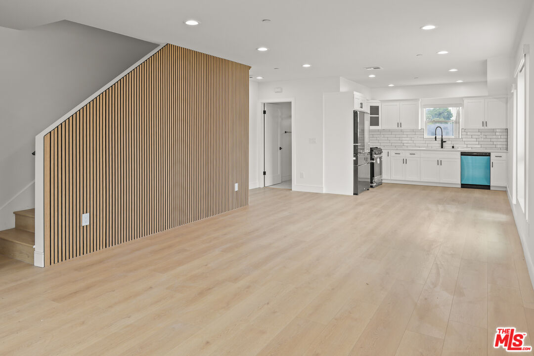 2700 Fletcher Drive, Unit A Los Angeles, CA 90039 - Photo 13 of 33 a view of an empty room with kitchen