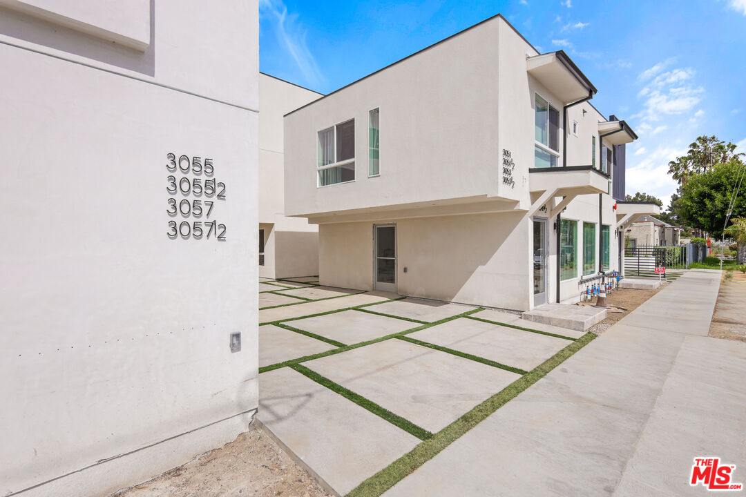 2700 Fletcher Drive, Unit A Los Angeles, CA 90039 - Photo 31 of 33 a view of a house with a street