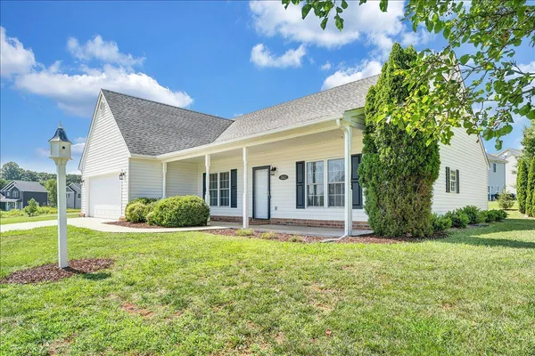 $389,900 | 1042 New Market Loop, Forest, VA 24551
