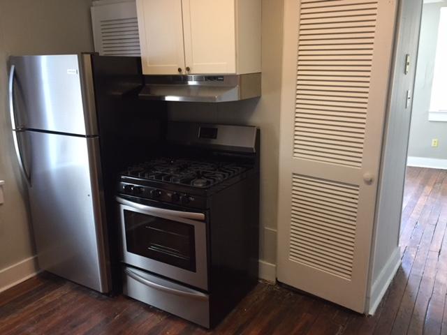 160 Coming Street Charleston, SC 29403 - Photo 4 of 6 160 Coming (4)