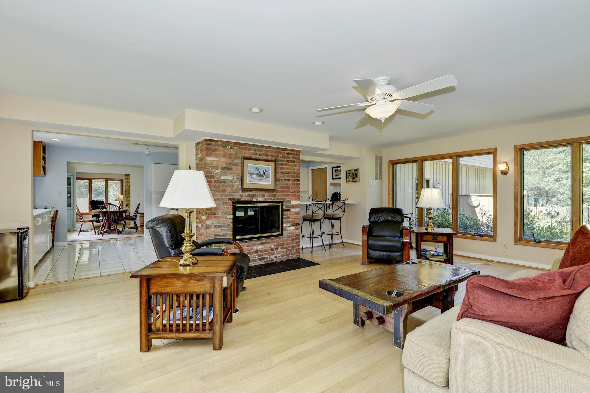 2004 Elmwood Road Annapolis, MD 21409 - Photo 12 of 30 Family Room