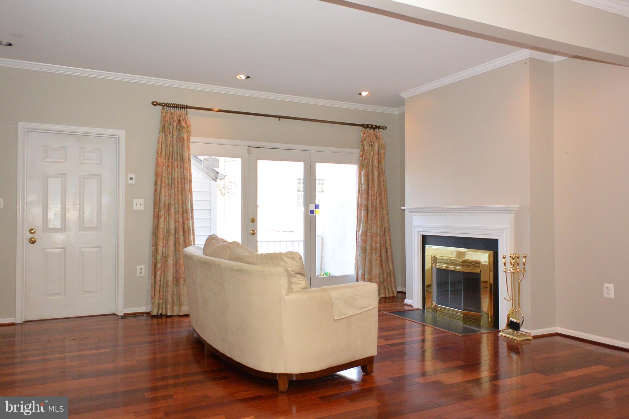 820 South Sharp Street Baltimore, MD 21230 - Photo 2 of 5
