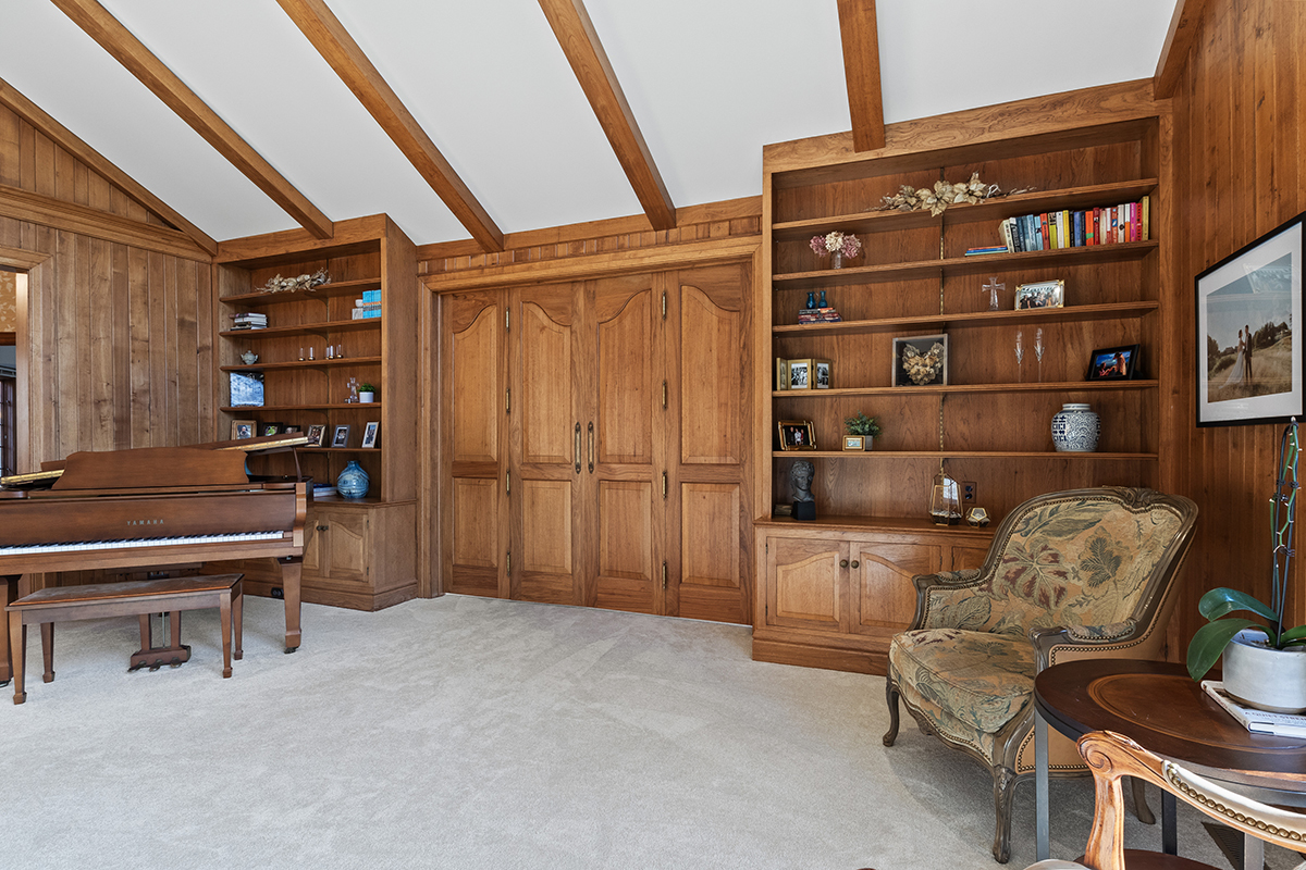 1931 Camphill Circle Inverness, IL 60067 - Photo 8 of 55 a living room with furniture cabinets and wooden floor
