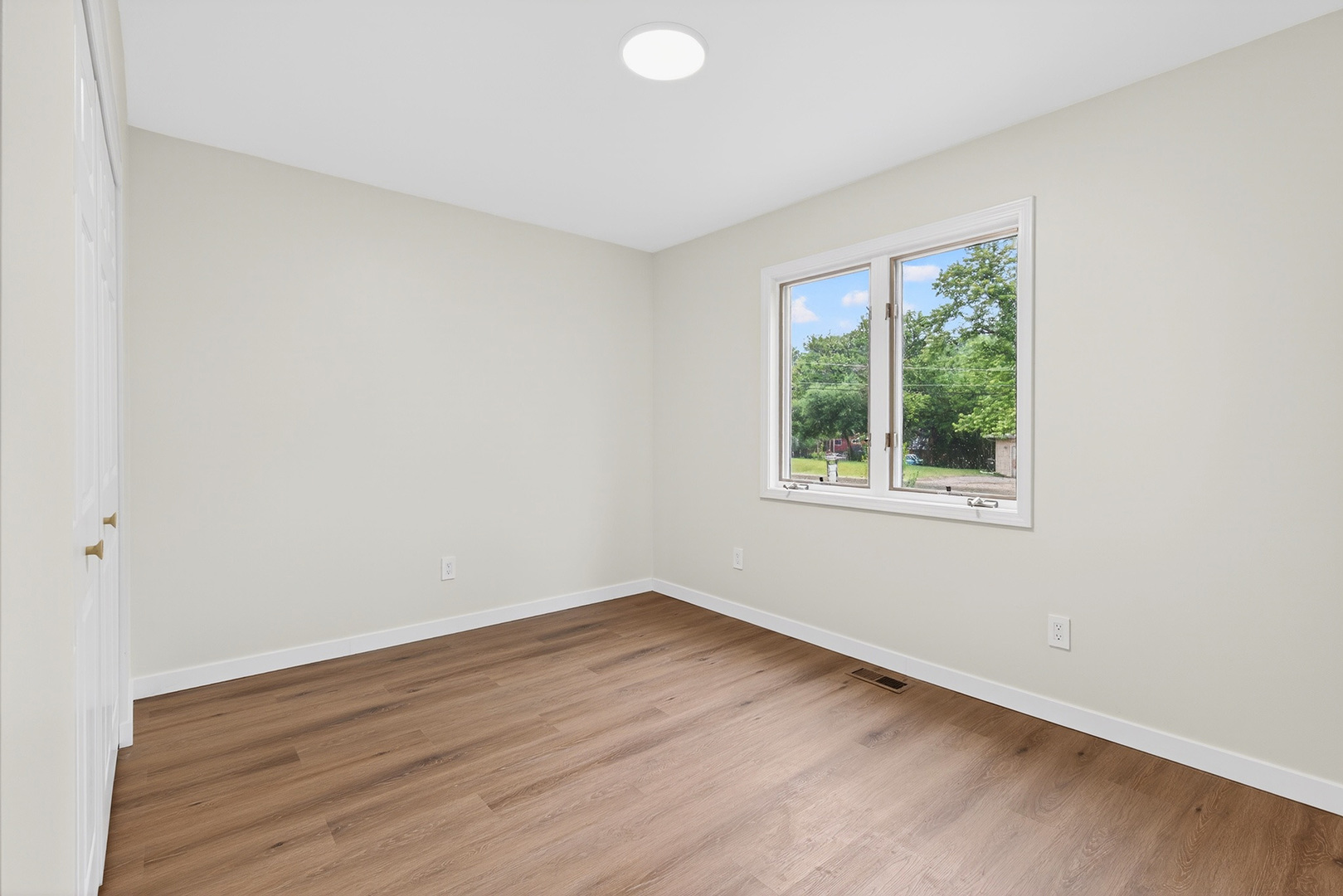 33 Valewood Road West Chicago, IL 60185 - Photo 16 of 26