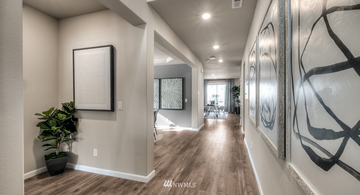 18318 Bellflower Road, Unit 304 Bothell, WA 98012 - Photo 4 of 21