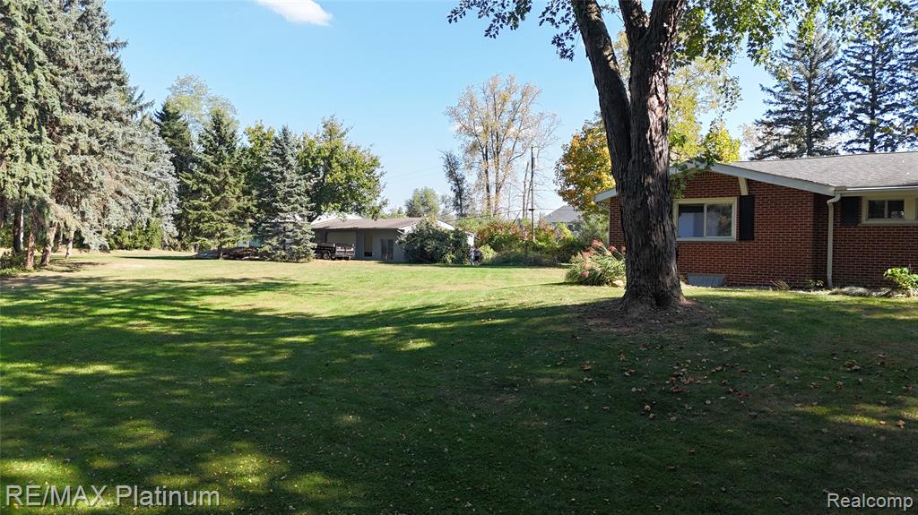 22550 Chubb Road Northville, MI 48167 - Photo 29 of 40 Gallery Image 29