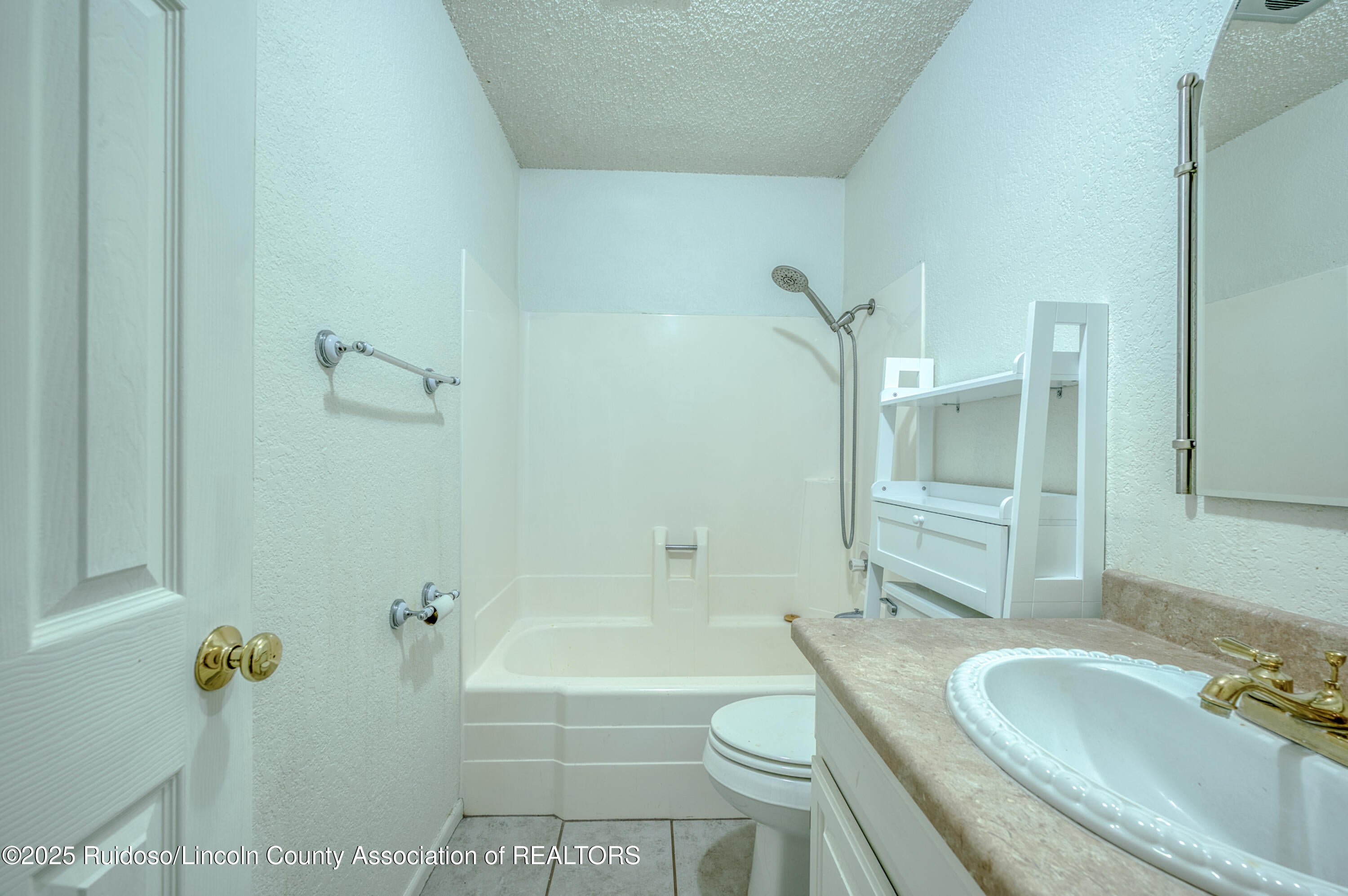 102 Raymond Buckner Drive, Unit 8 Ruidoso, NM 88345 - Photo 14 of 26 Gallery Image 14