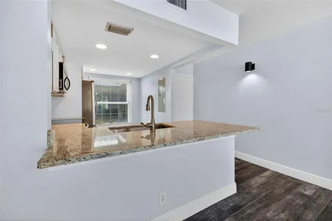 $330,000 | 6210 Sun Boulevard, Unit 112, St. Petersburg, FL 33715