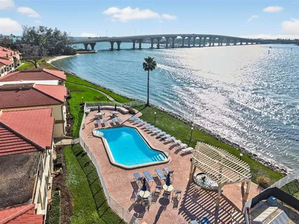 $330,000 | 6210 Sun Boulevard, Unit 112, St. Petersburg, FL 33715
