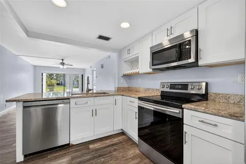 $330,000 | 6210 Sun Boulevard, Unit 112, St. Petersburg, FL 33715