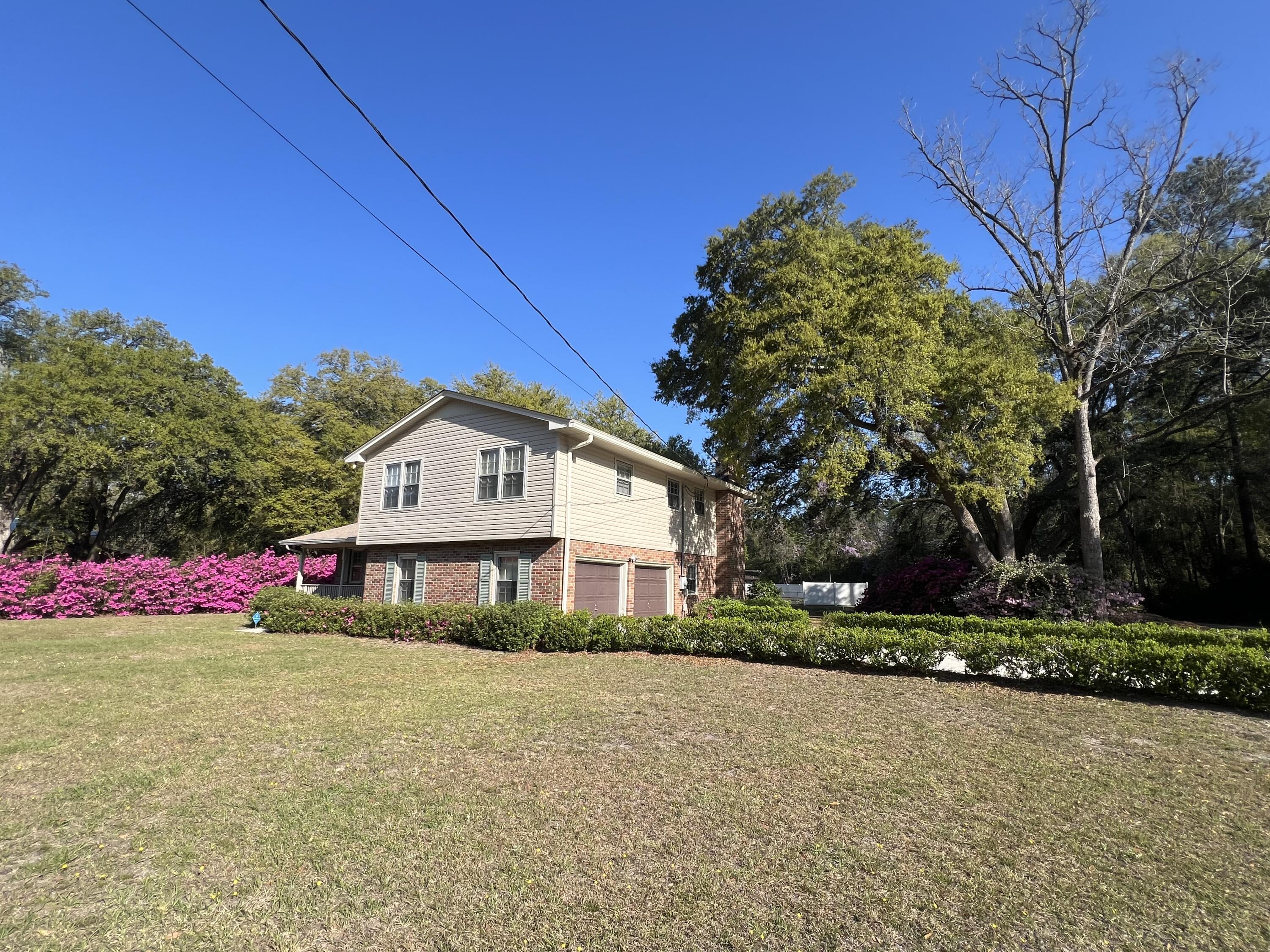 204 Gervais Street Walterboro, SC 29488 - Photo 3 of 54 IMG_0436