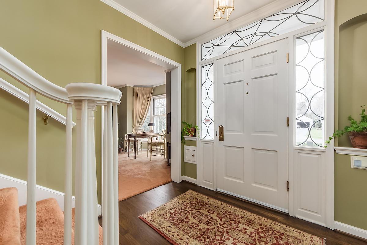 2265 Abington Road Columbus, OH 43221 - Photo 2 of 37