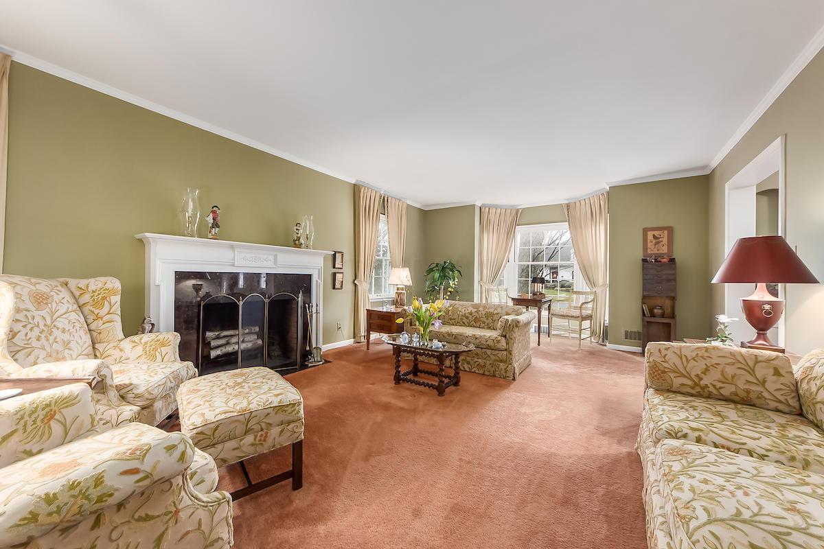 2265 Abington Road Columbus, OH 43221 - Photo 4 of 37