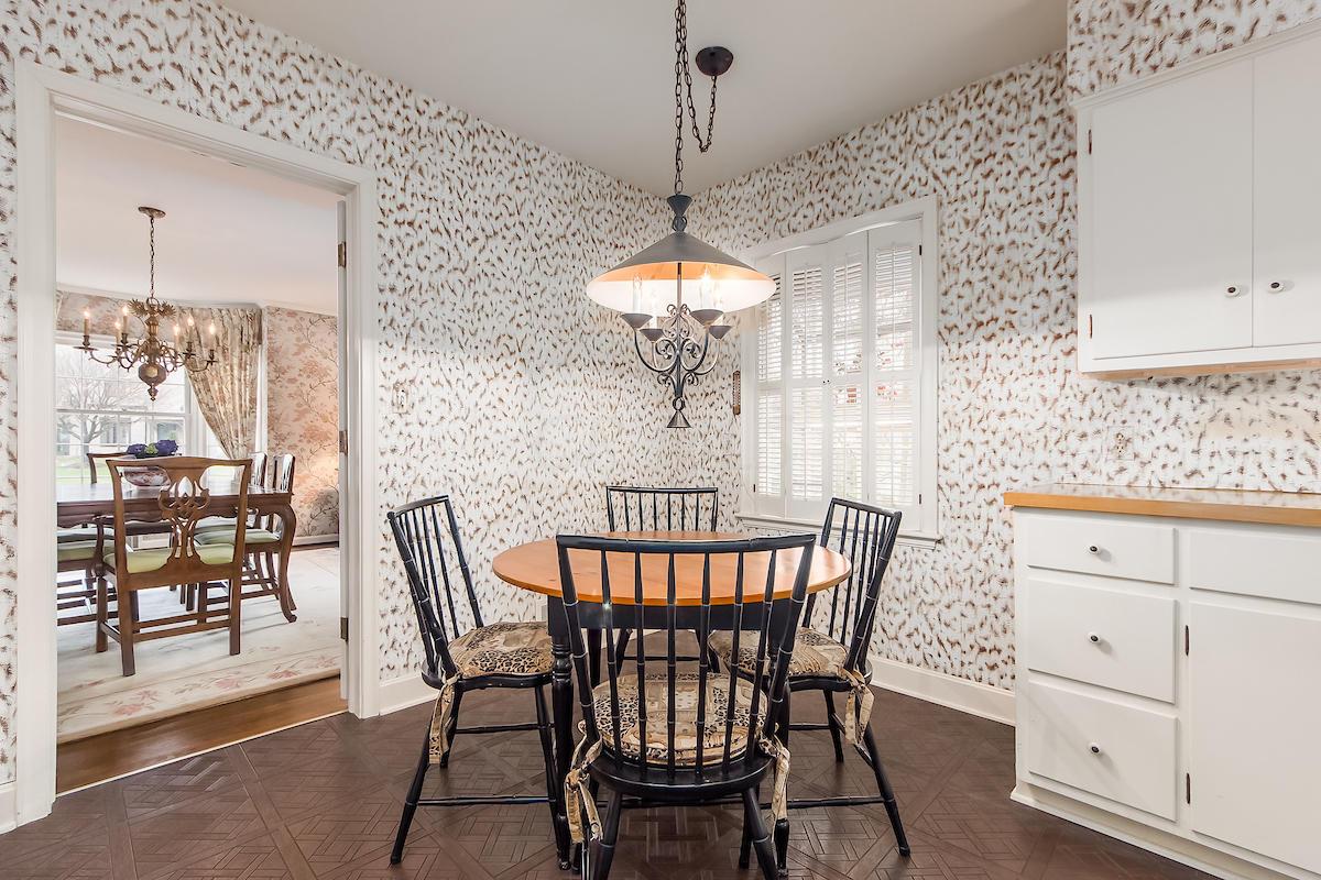 2265 Abington Road Columbus, OH 43221 - Photo 8 of 37