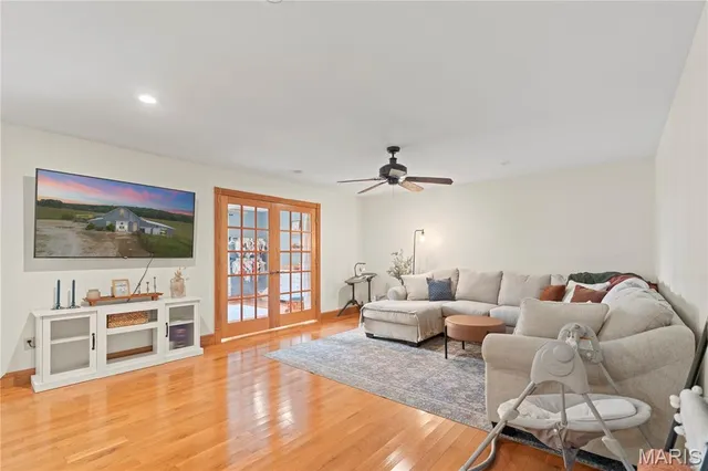 $1,399,000 | 22380 East State Rte P, St. James, MO 65559