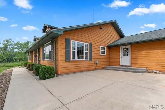 $1,399,000 | 22380 East State Rte P, St. James, MO 65559