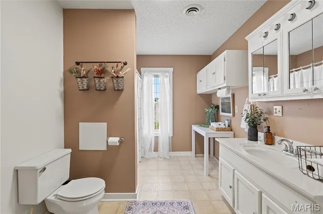 $1,399,000 | 22380 East State Rte P, St. James, MO 65559