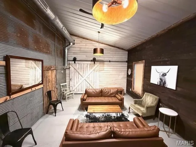 $1,399,000 | 22380 East State Rte P, St. James, MO 65559