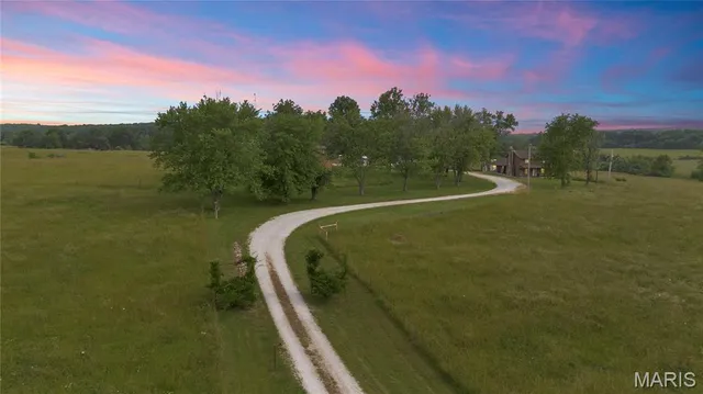 $1,399,000 | 22380 East State Rte P, St. James, MO 65559