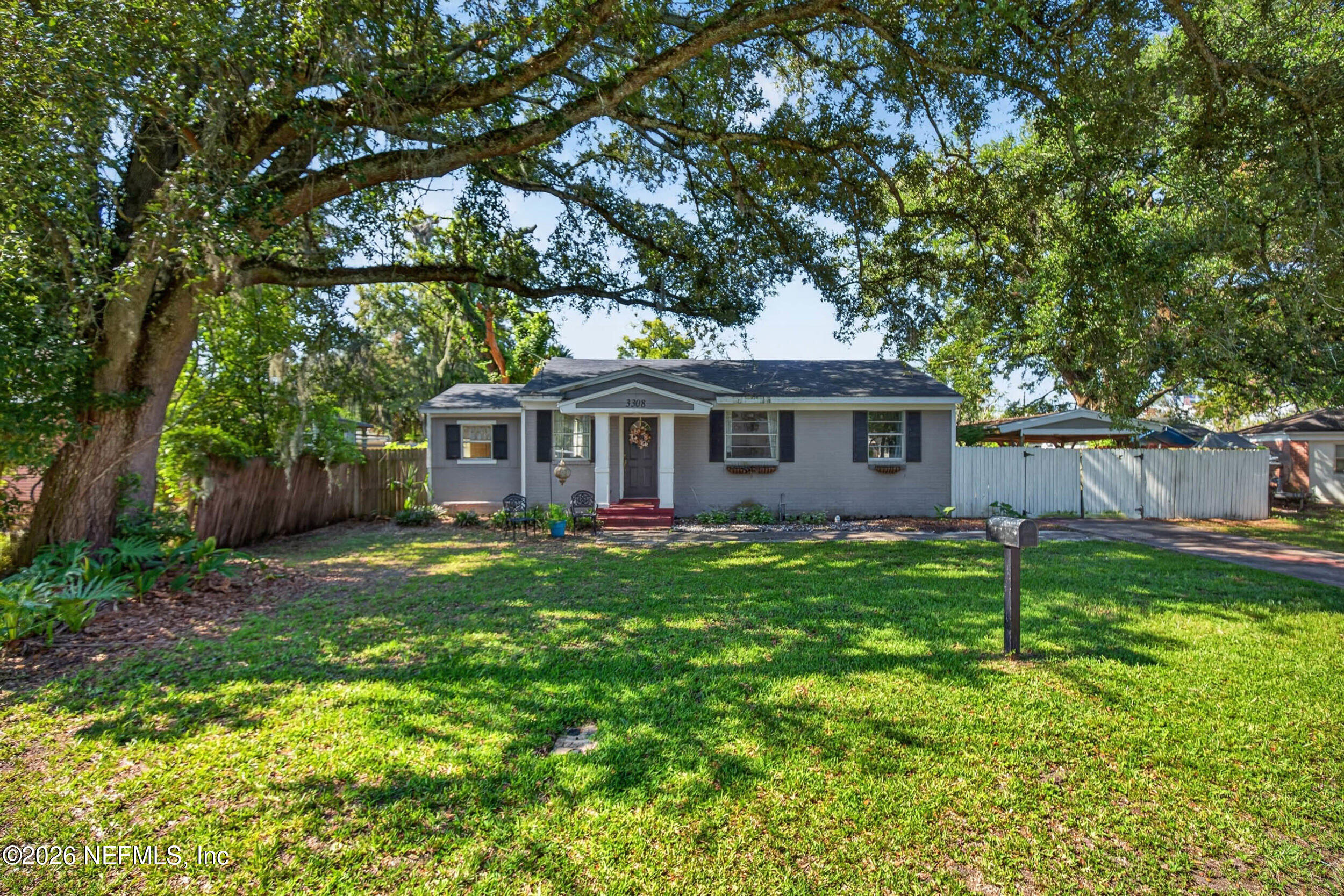 3308 Sheridan Road Jacksonville, FL 32207 - Photo 6 of 50 32_front facade 2