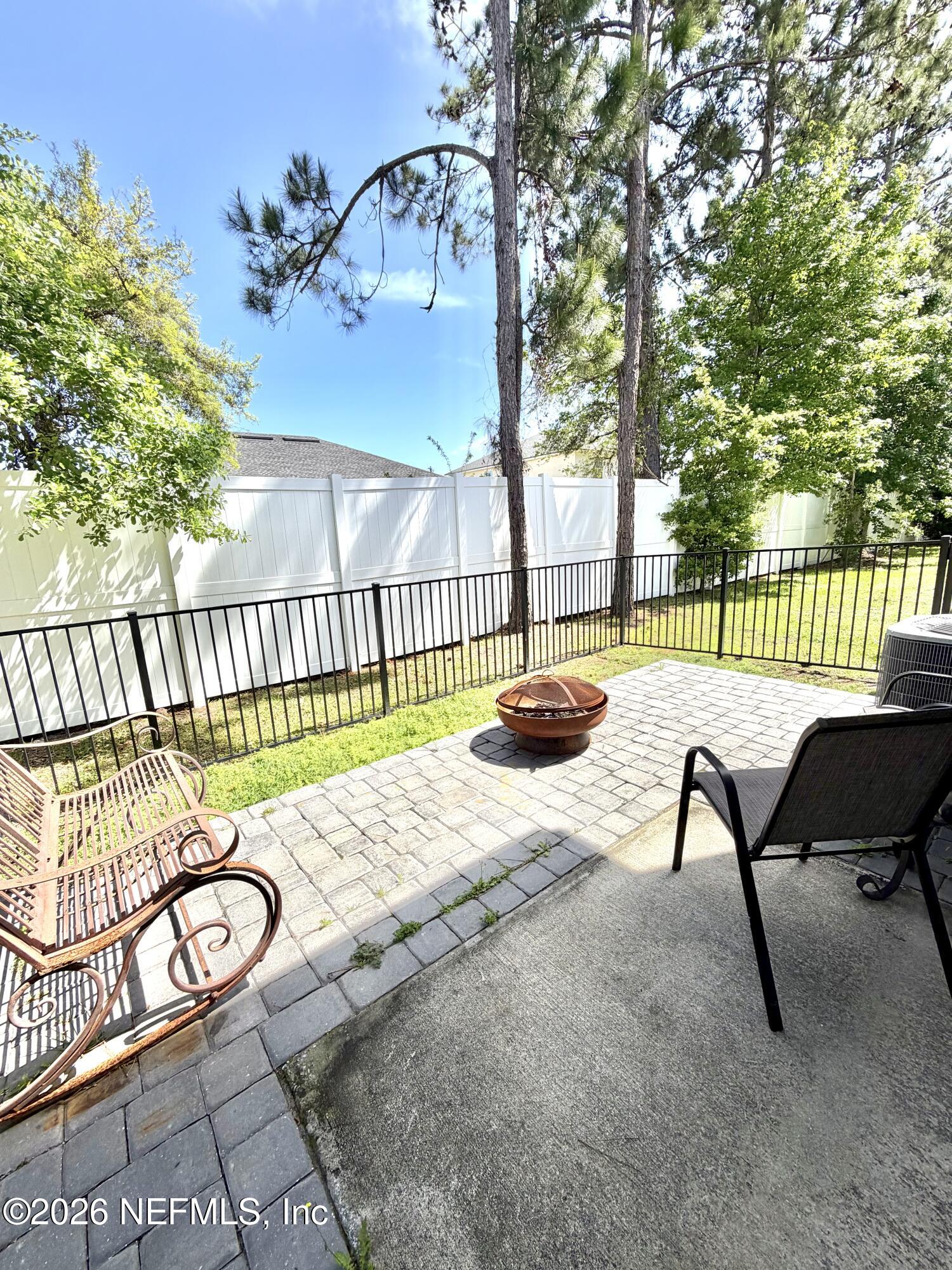 845 Observatory Parkway Jacksonville, FL 32218 - Photo 34 of 42 swimming pool with outdoor seating