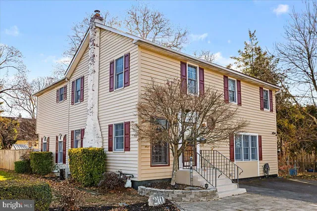 $500,000 | 210 East Montgomery Avenue, Hatboro, PA 19040